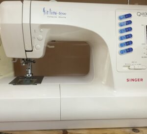 Máy may Singer fitline 6700